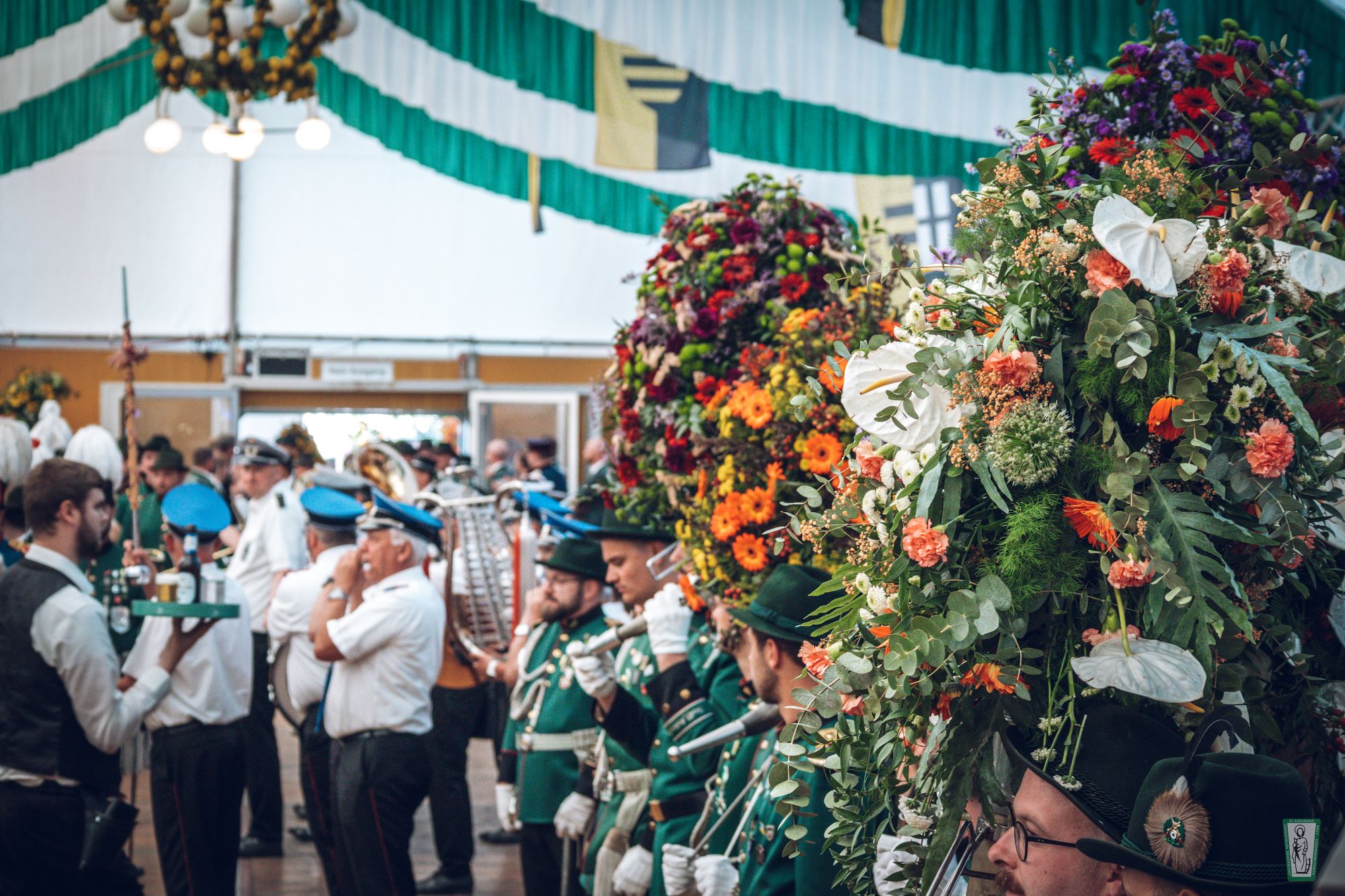 💐 Blumenpracht für ein unvergessliches Pfingstfest in Korschenbroich! 🌸
